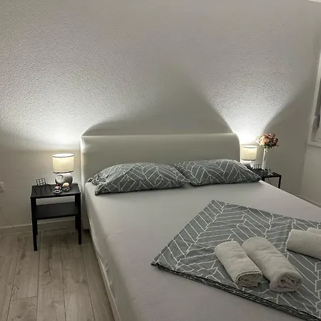 Lights Panorama דירה מוסטר