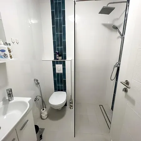 아파트 Lights Panorama 모스타르